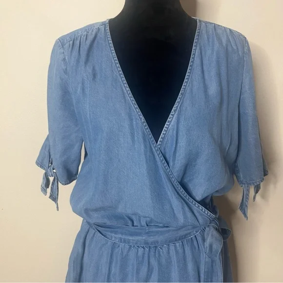 GAP Women’s Blue Chambray Faux Wrap V~Neck Tie Sleeve Belted Mini Dress Sz M - Picture 3 of 8